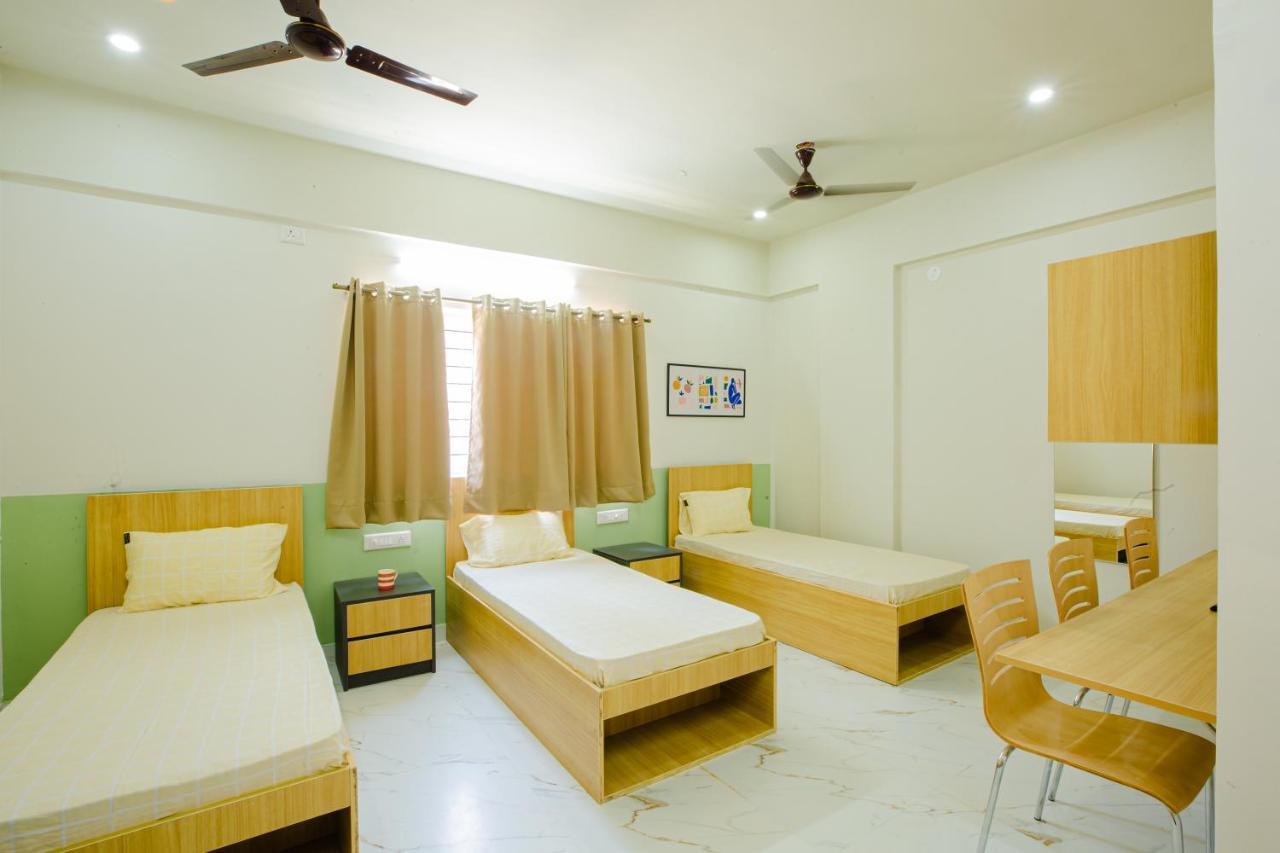 Hostel Covie Bannergatta 185 Bangalore Exterior foto