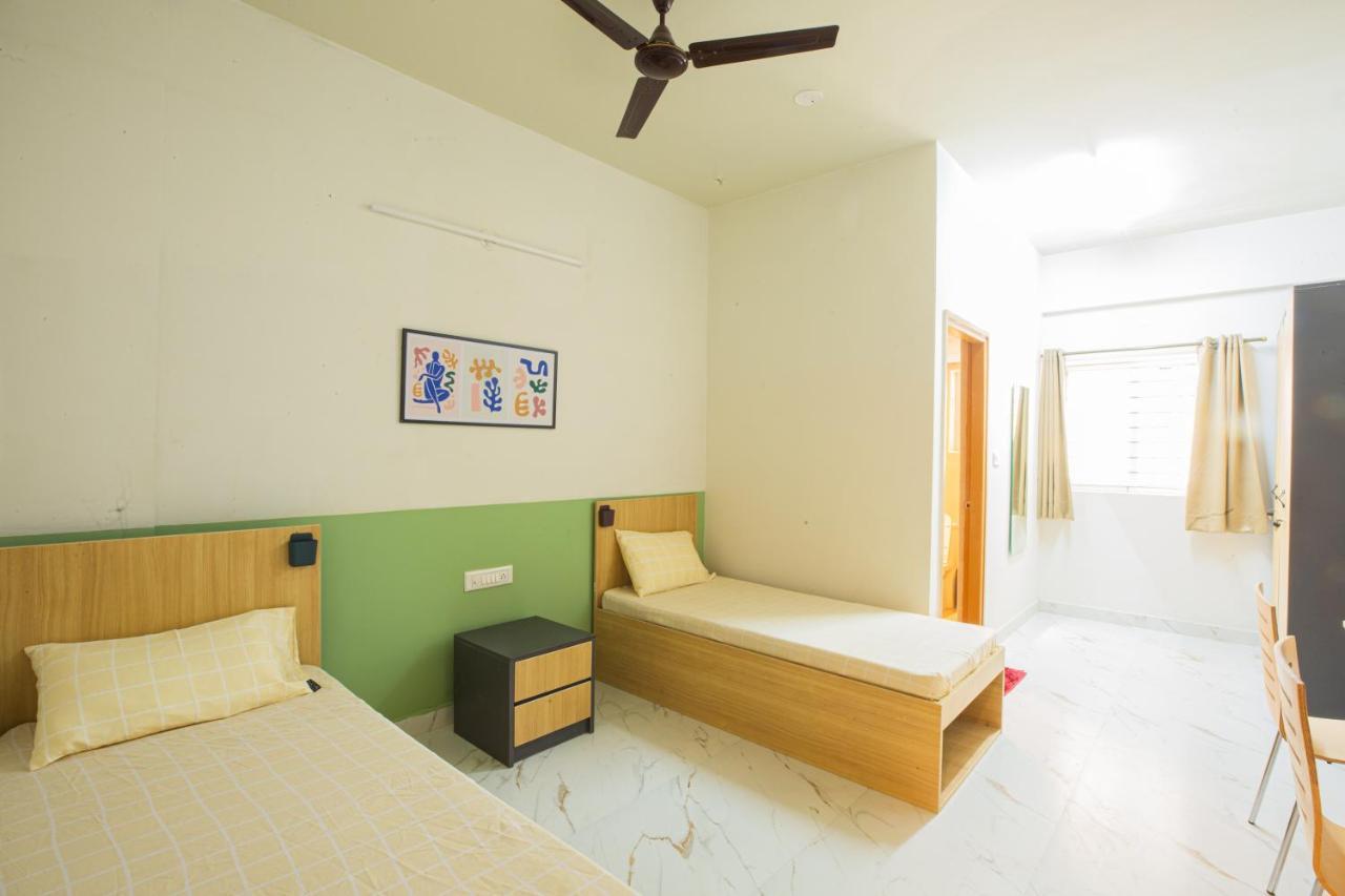 Hostel Covie Bannergatta 185 Bangalore Exterior foto